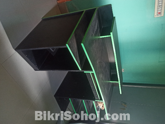 কম্পিউটার টেবিল  বিক্রি হবে